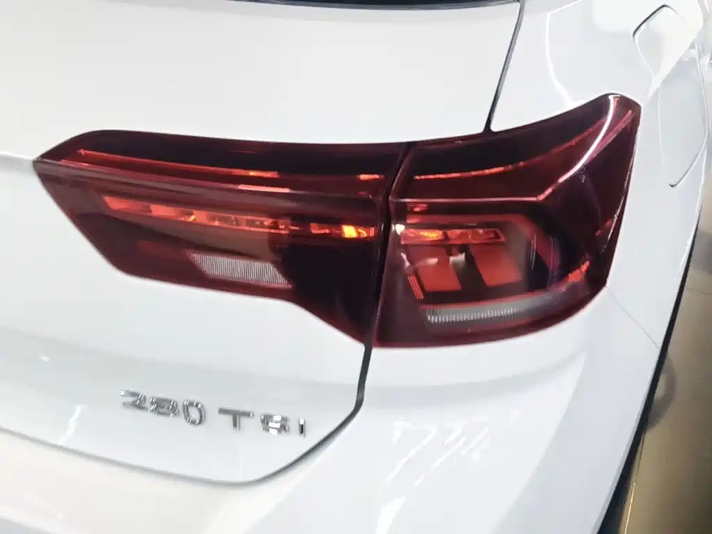 Volkswagen T-Roc 2021 — фото 8