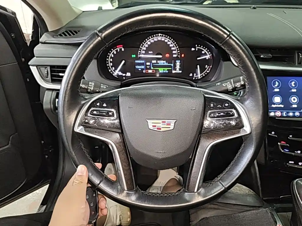 Cadillac XTS 2018 — фото 11