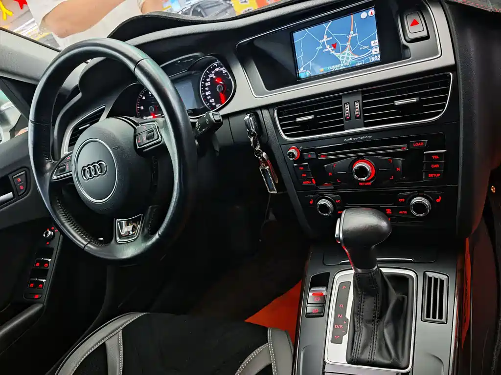 Audi A4L 2014