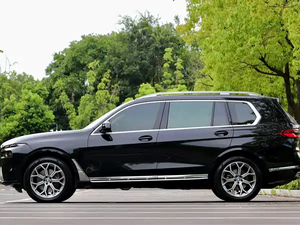 BMW X7 2024