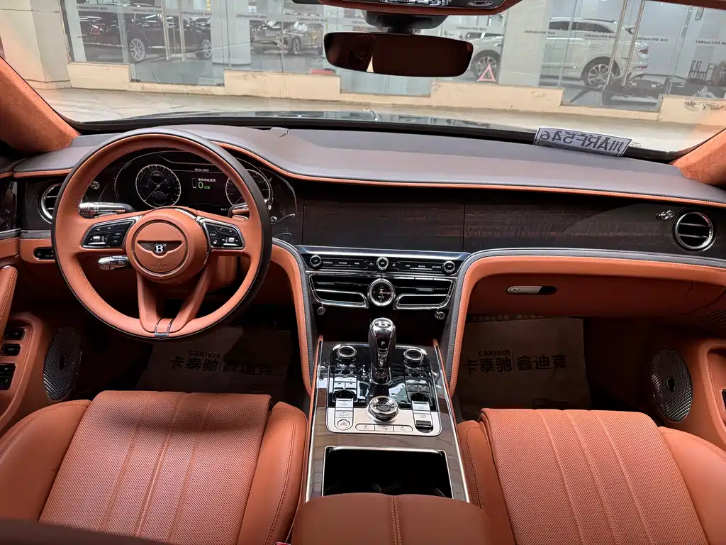 Bentley Flying Spur PHEV 2023 — фото 10