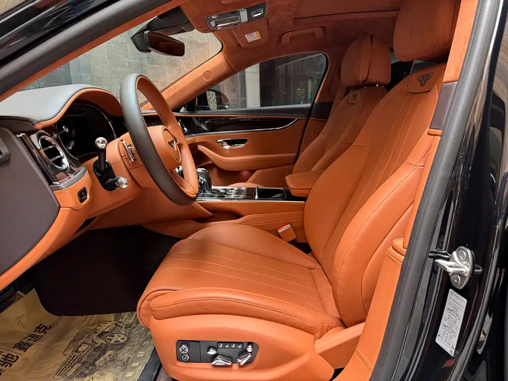 Bentley Flying Spur PHEV 2023 — фото 11