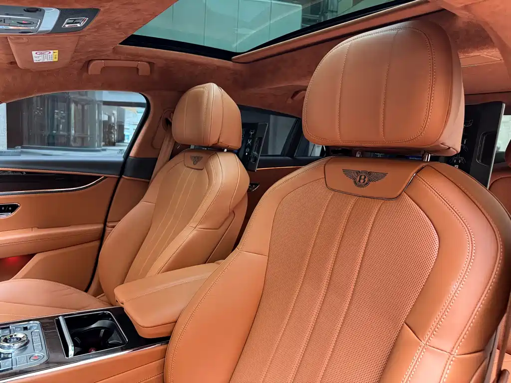 Bentley Flying Spur PHEV 2023 — фото 15