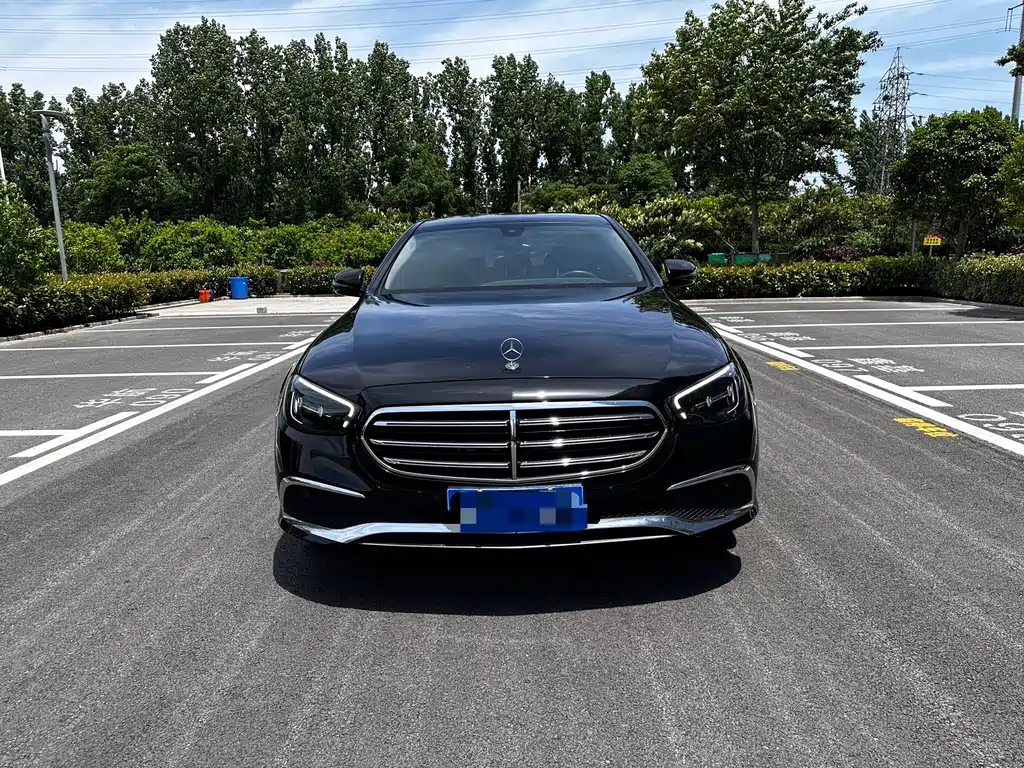 Mercedes-Benz E-Class 2023 — фото 1