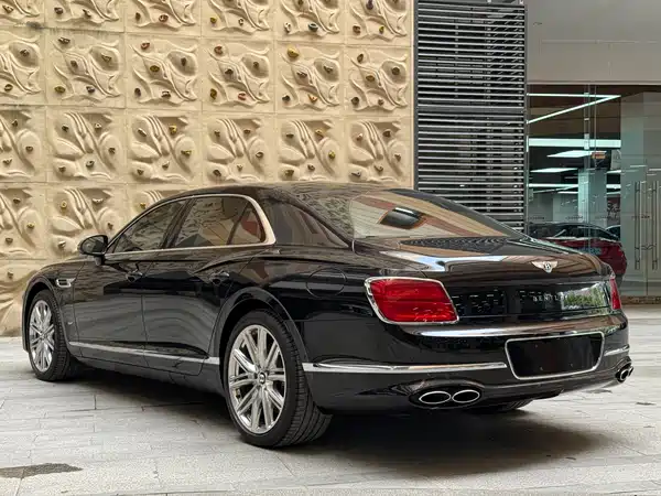 Bentley Flying Spur Plug-In Hybrid 2022