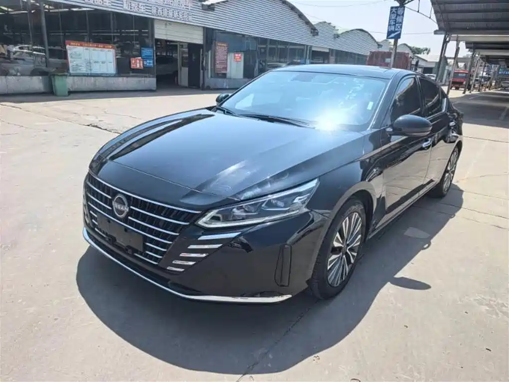 Nissan Teana 2024 — фото 1