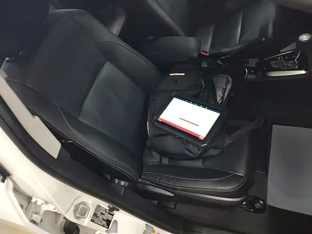 Toyota Corolla 2015 — фото 25