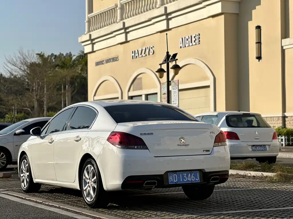 Peugeot 508 2016 — фото 20