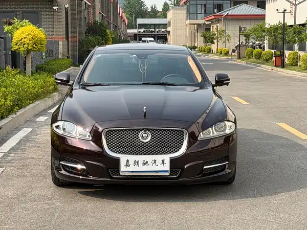 Jaguar XJ 2013