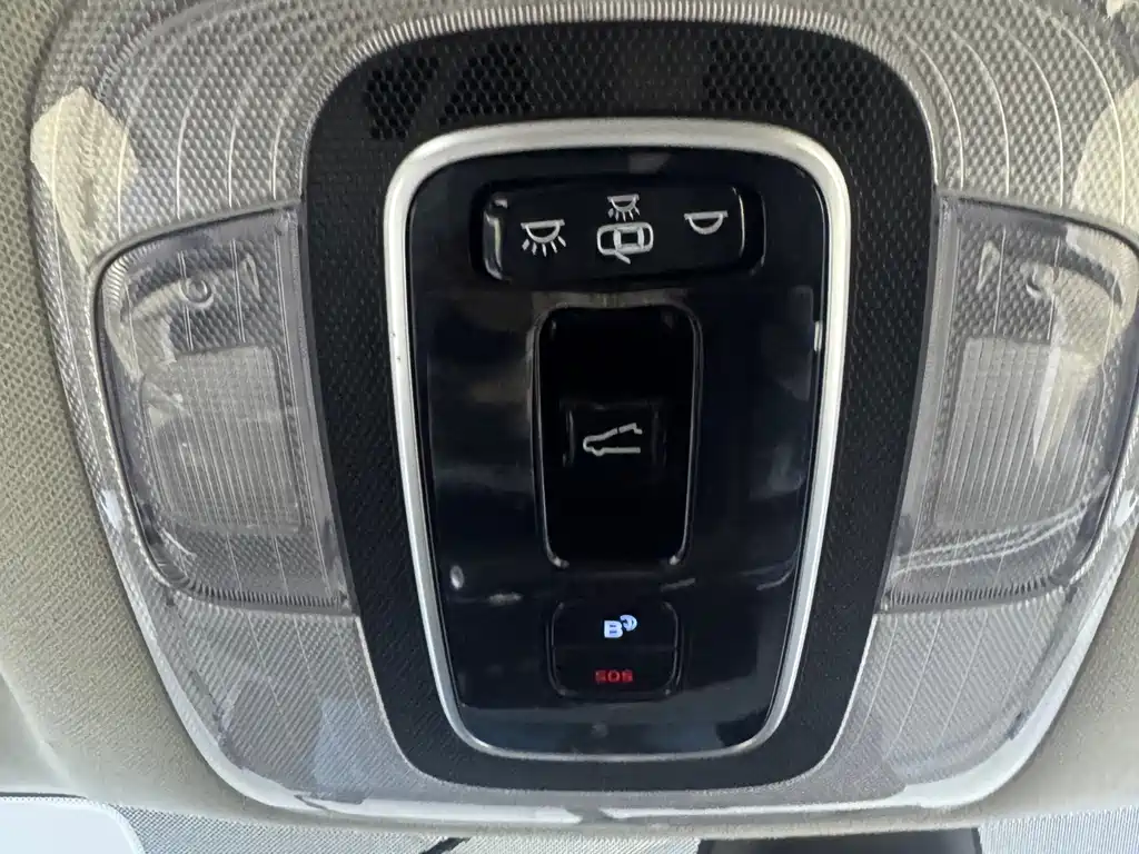 Hyundai Elantra 2022 — фото 20