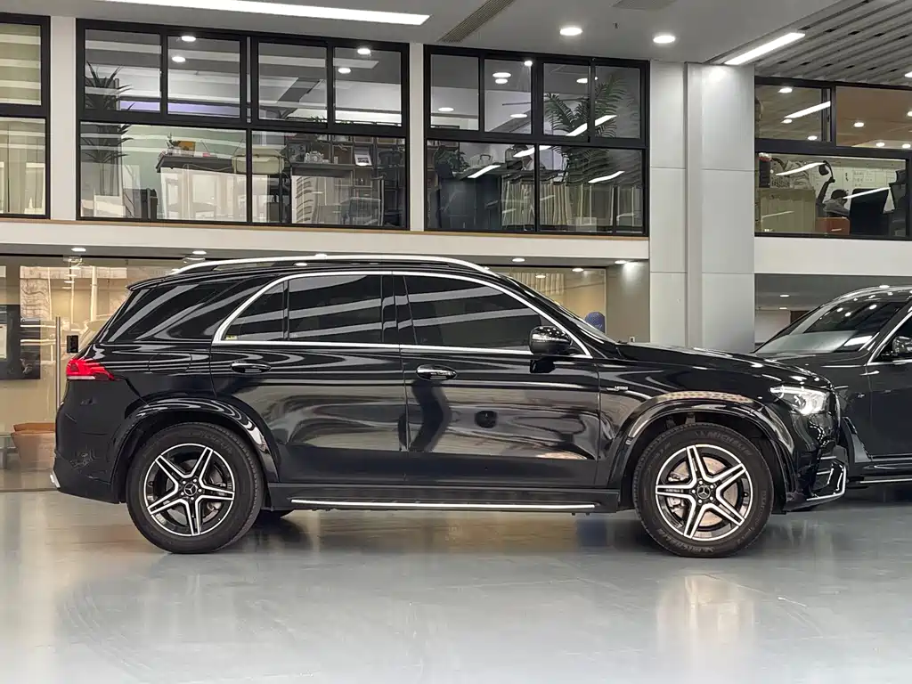 Mercedes-Benz GLE AMG 2020 — фото 4