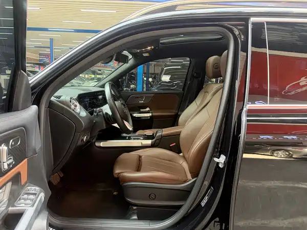 Mercedes-Benz GLB 2024