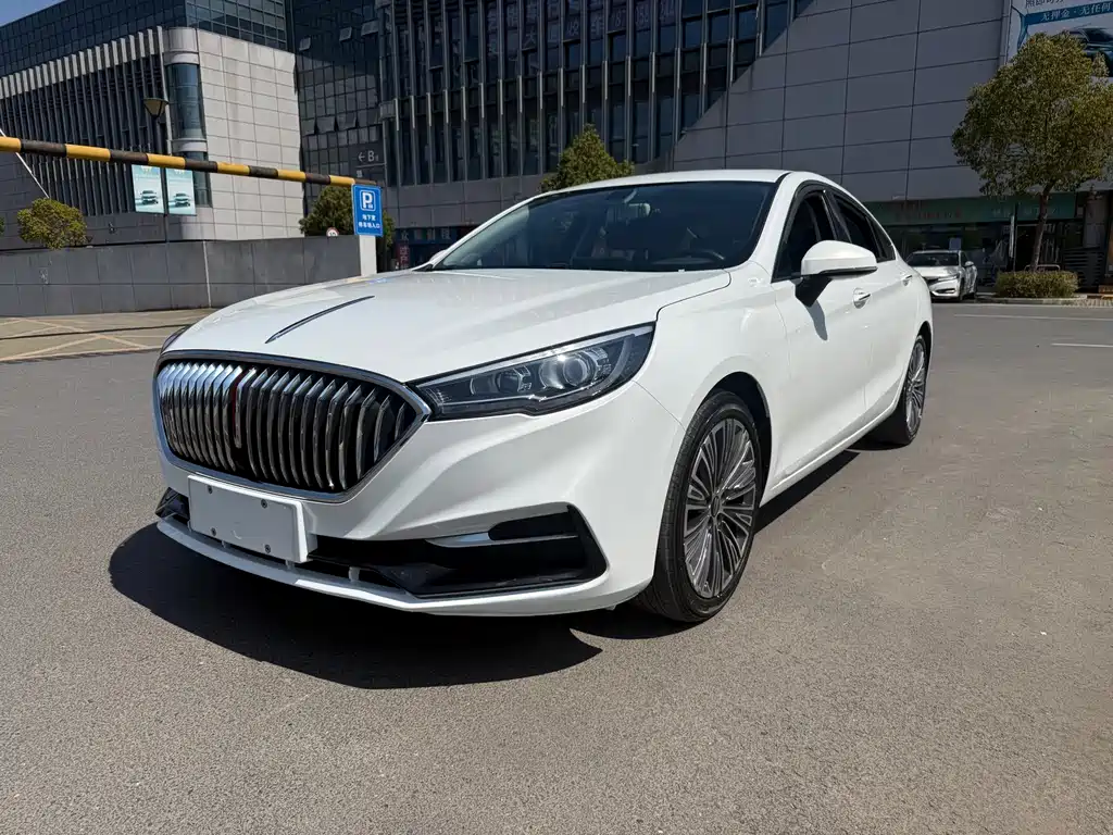 Hongqi H5 2022 — фото 1