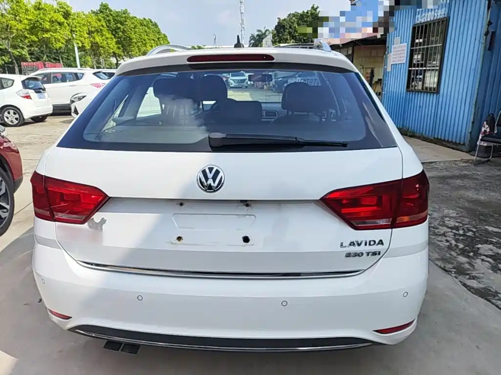 Volkswagen Gran Lavida 2015