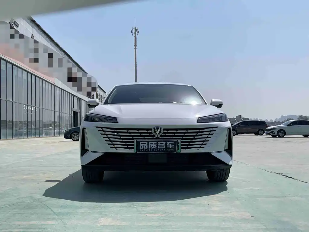 Changan Eado PHEV 2026 — фото 2