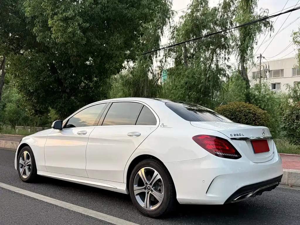 Mercedes-Benz C-Class 2019 — фото 15