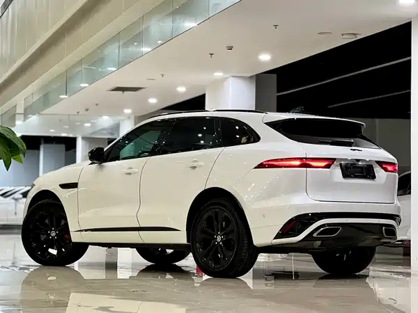 Jaguar F-PACE 2023