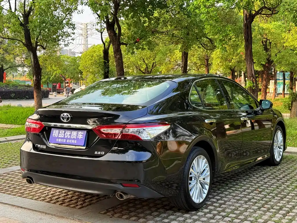 Toyota Camry 2020 — фото 4