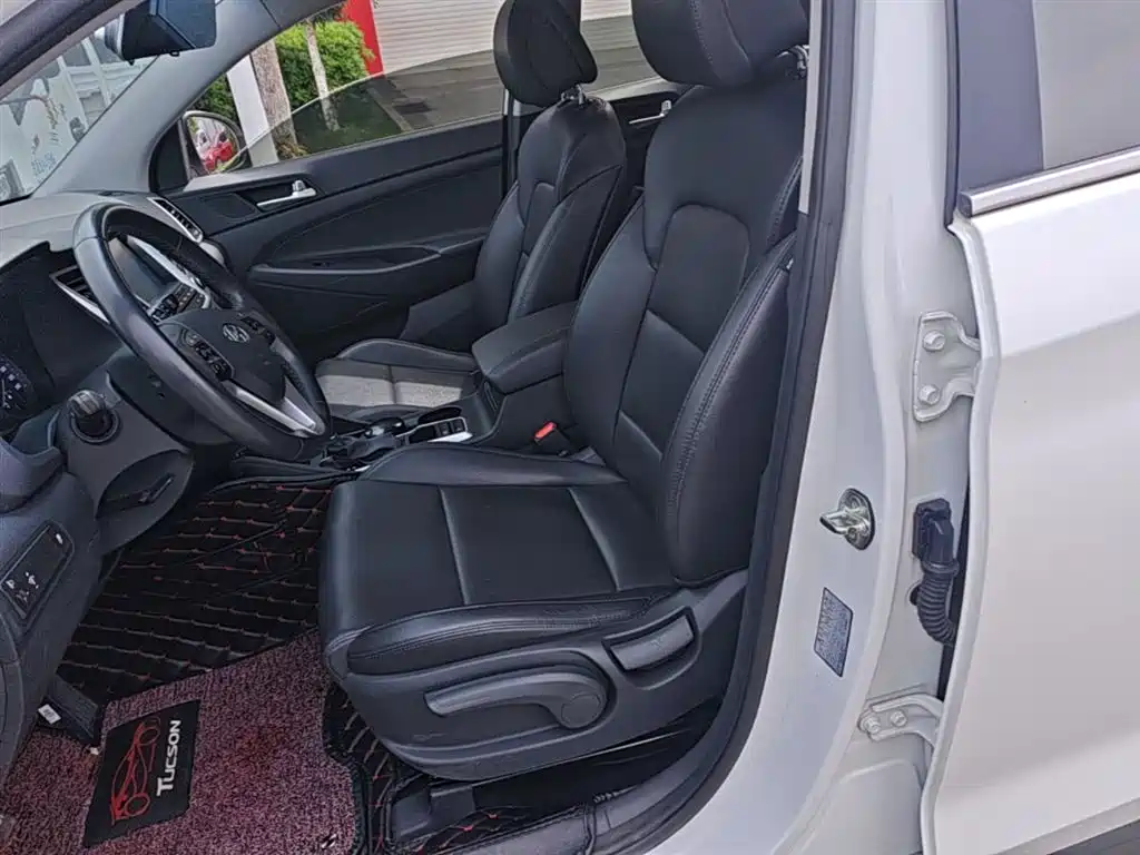 Hyundai Tucson 2017 — фото 15