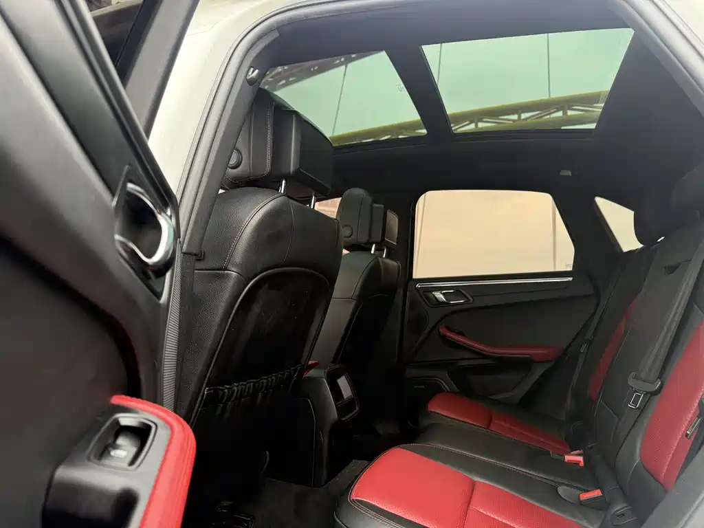 Porsche Macan 2015 — фото 4