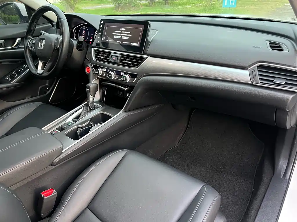 Honda Accord 2022 — фото 16