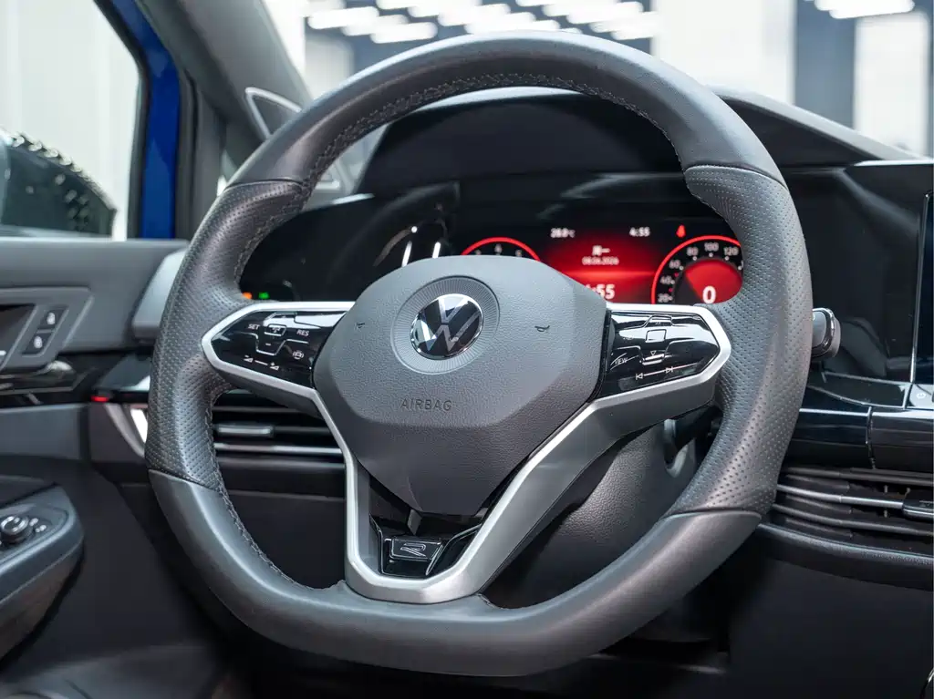Volkswagen Golf 2022