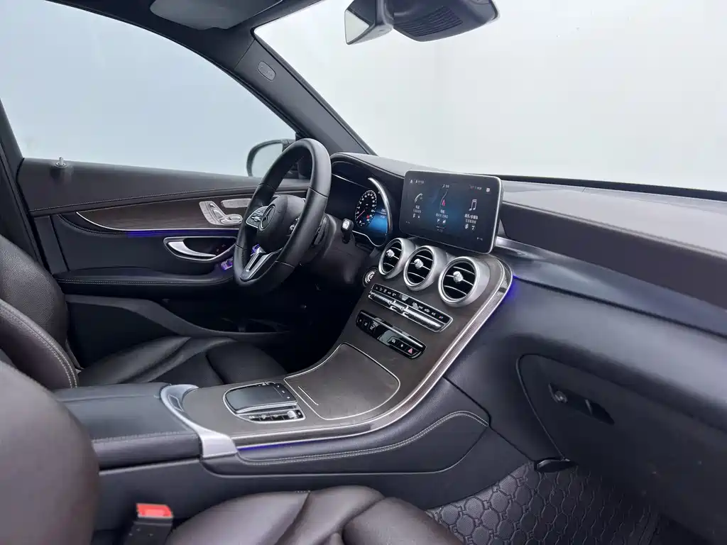 Mercedes-Benz GLC 2020 — фото 20
