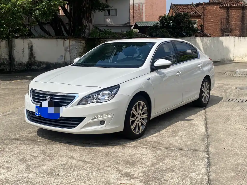 Peugeot 408 2018 — фото 1