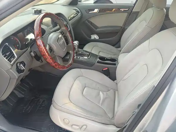 Audi A4L 2012