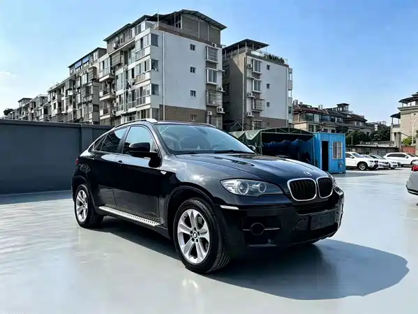 BMW X6 2011