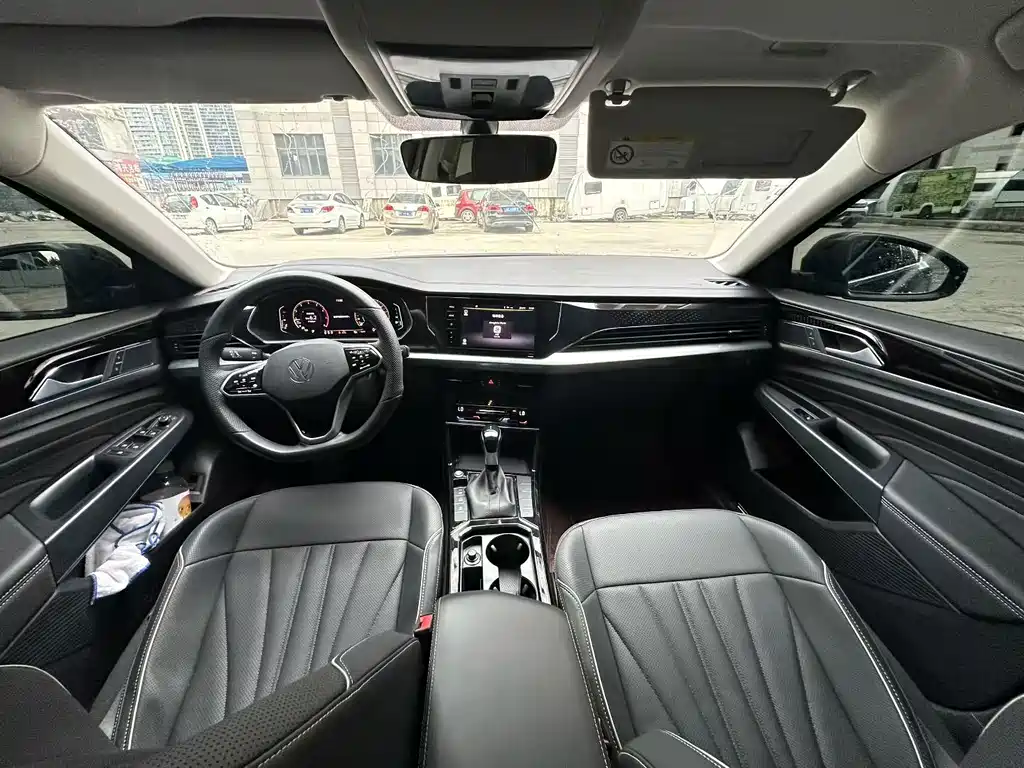 Volkswagen Passat 2024