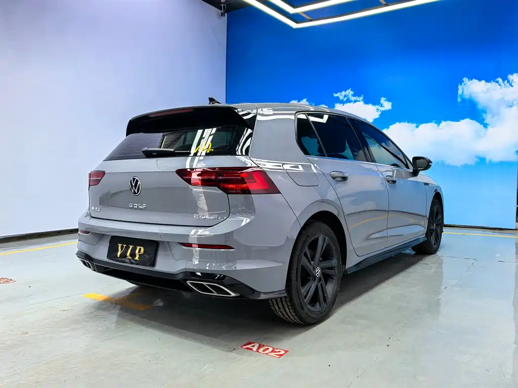 Volkswagen Golf 2021