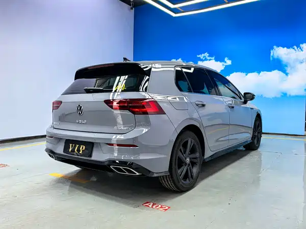 Volkswagen Golf 2021