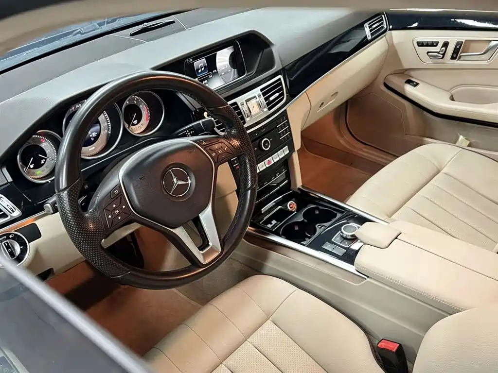 Mercedes-Benz E-Class 2015 — фото 9