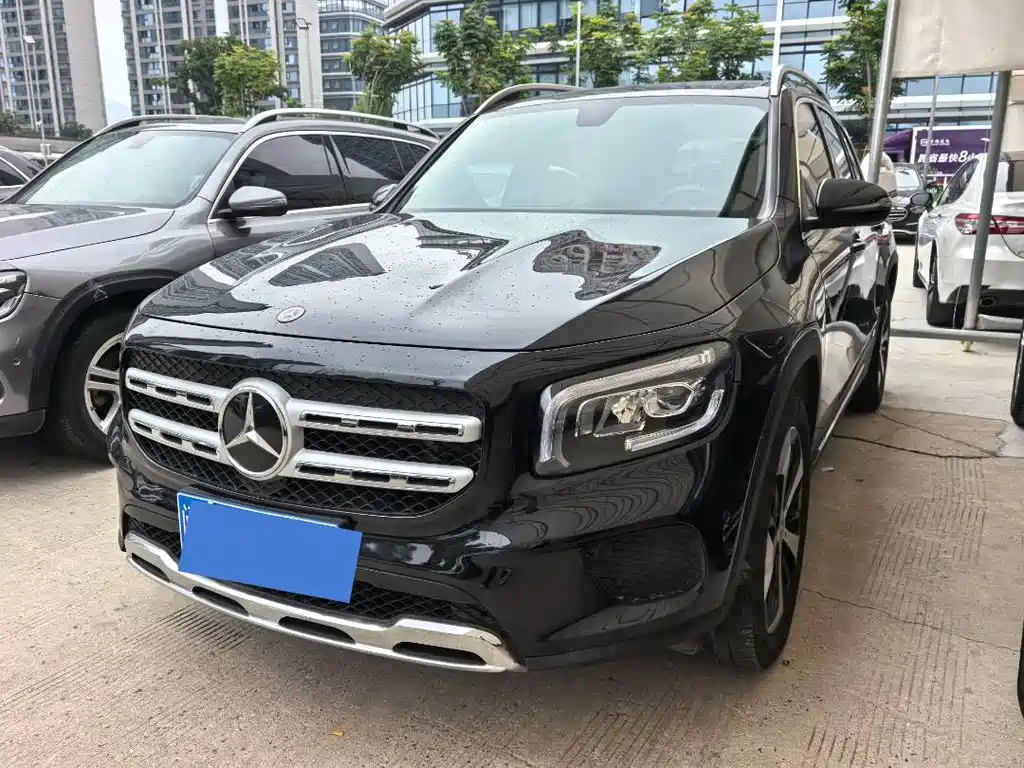 Mercedes-Benz GLB 2022 — фото 1