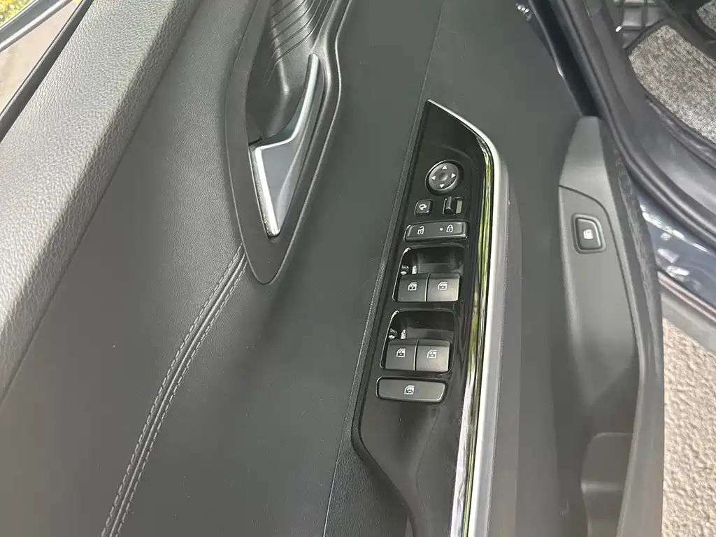 Hyundai Custo 2021 — фото 13