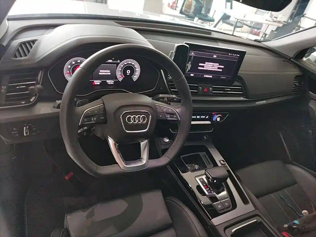 Audi Q5L 2024 — фото 10