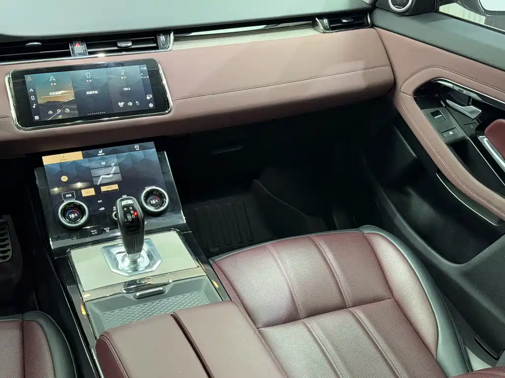 Land Rover Evoque 2023 — фото 12