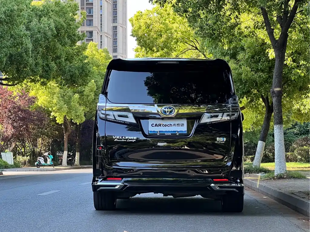 Toyota Vellfire 2019 — фото 6