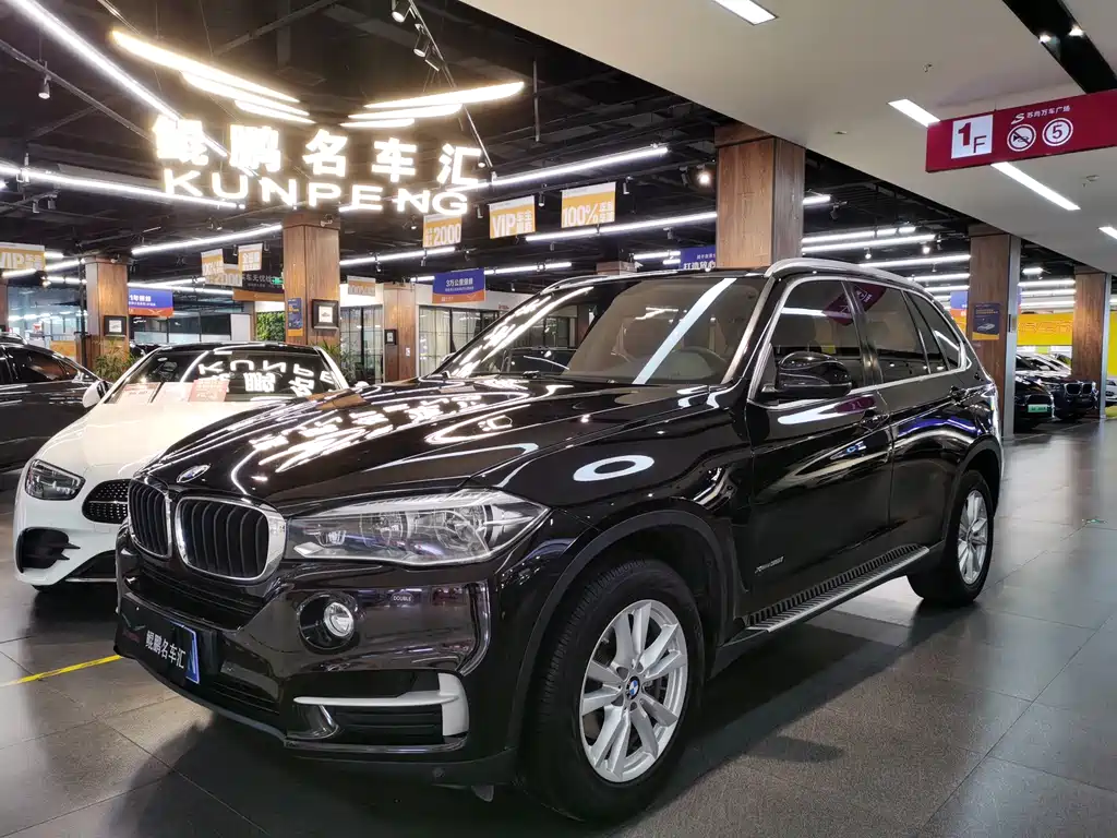 BMW X5 2018 — фото 1