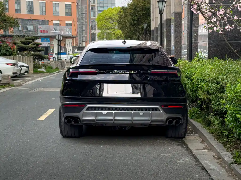 Lamborghini Urus 2019 — фото 3