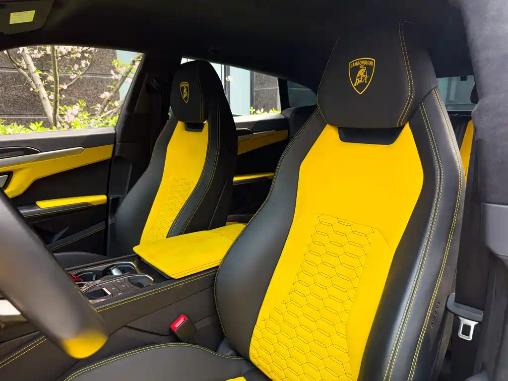 Lamborghini Urus 2019 — фото 9