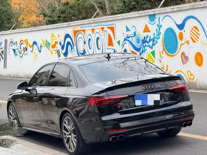Audi S4 2023 — фото 9