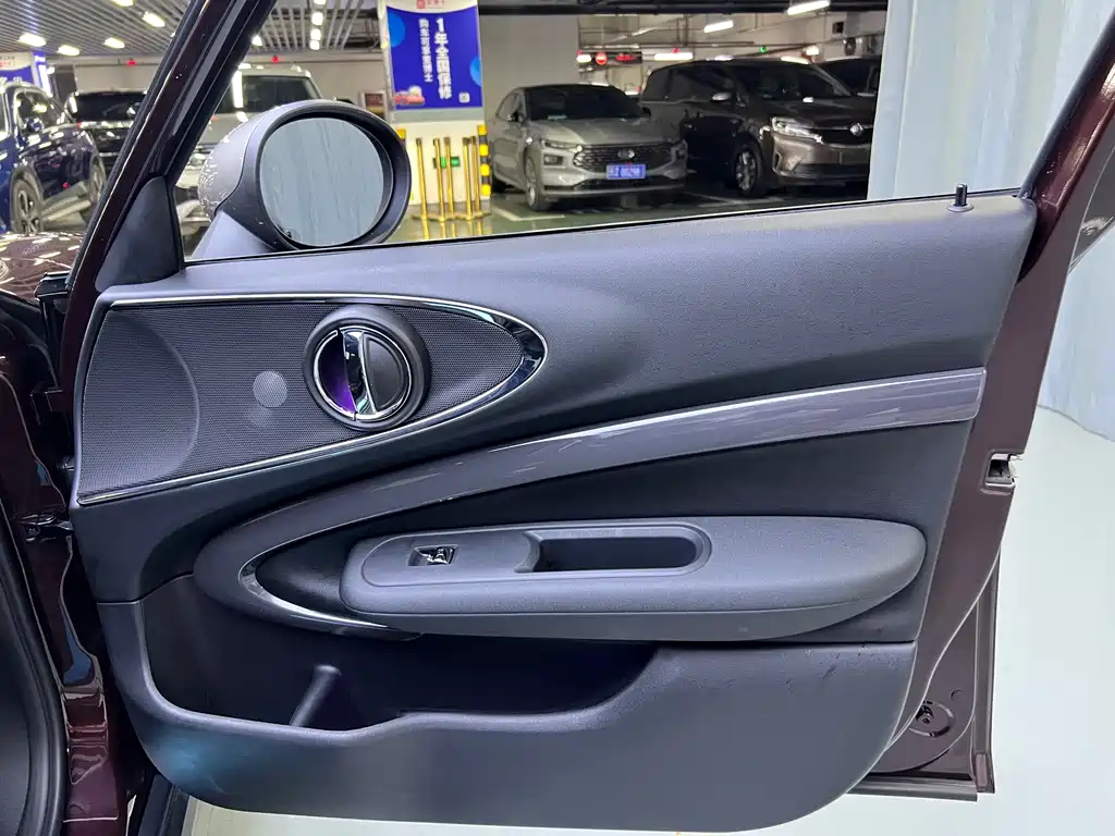 MINI Clubman 2018 — фото 16