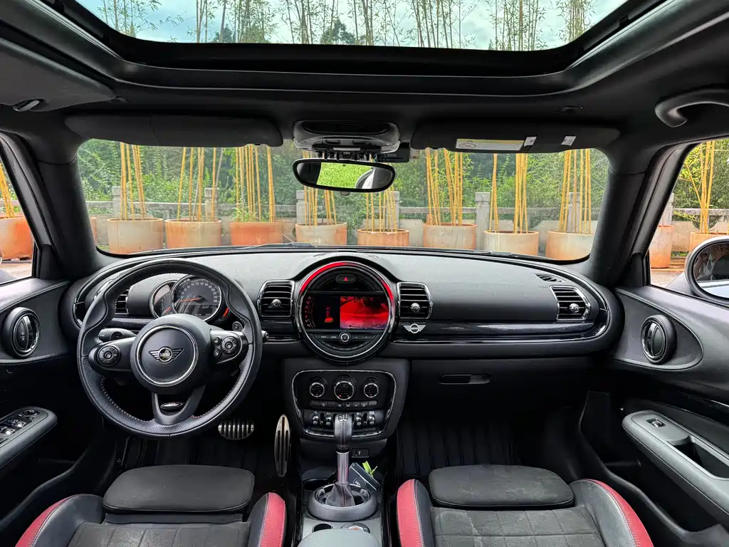 MINI Clubman 2019 — фото 17