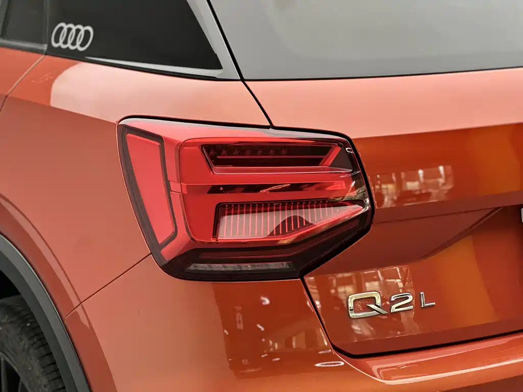 Audi Q2L 2019 — фото 17