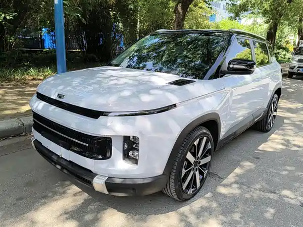 Geely ICON 2023