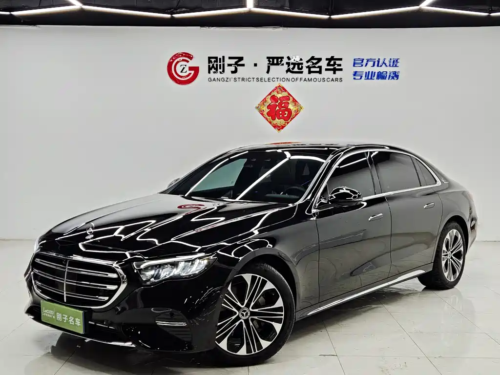 Mercedes-Benz E-Class 2025 — фото 1