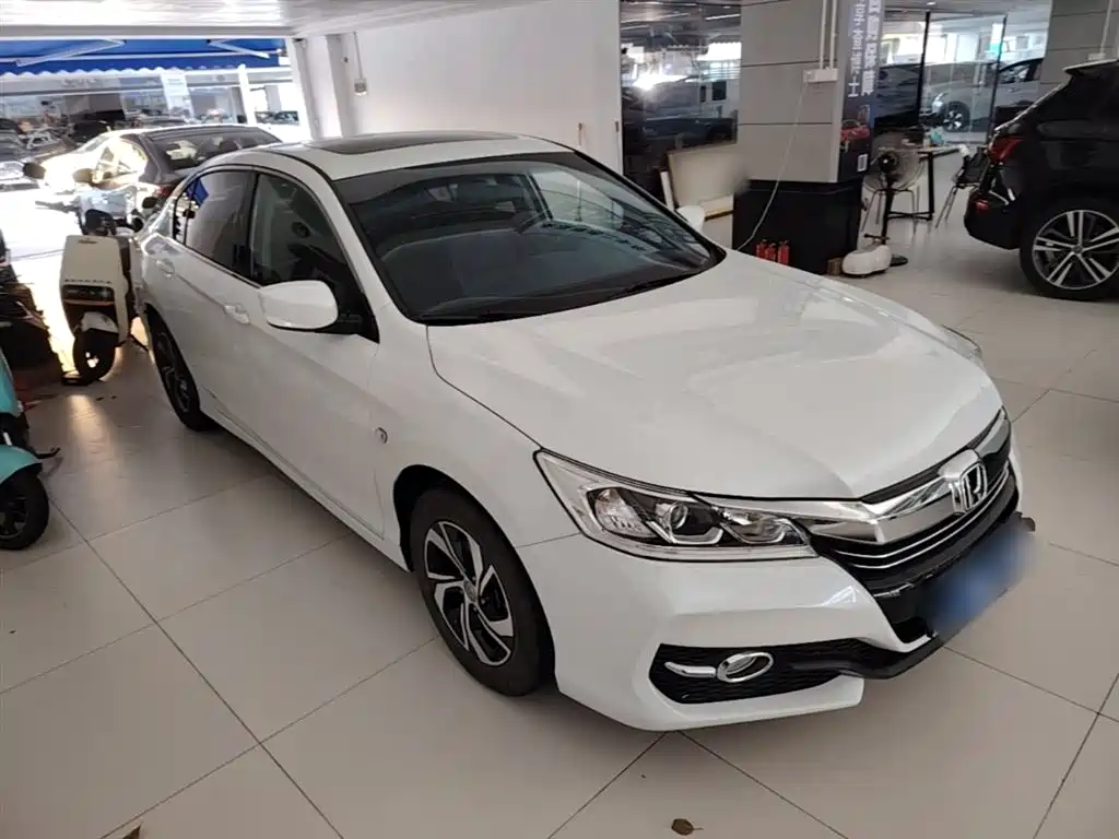 Honda Accord 2017 — фото 4