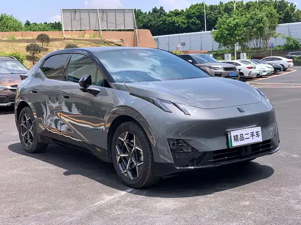 Lynk & Co Z20 2025